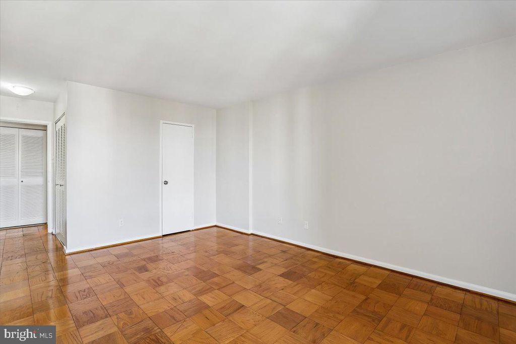 Image 24 of property listing at 9900 GEORGIA AVE #27-613, Silver Spring, MD 20902