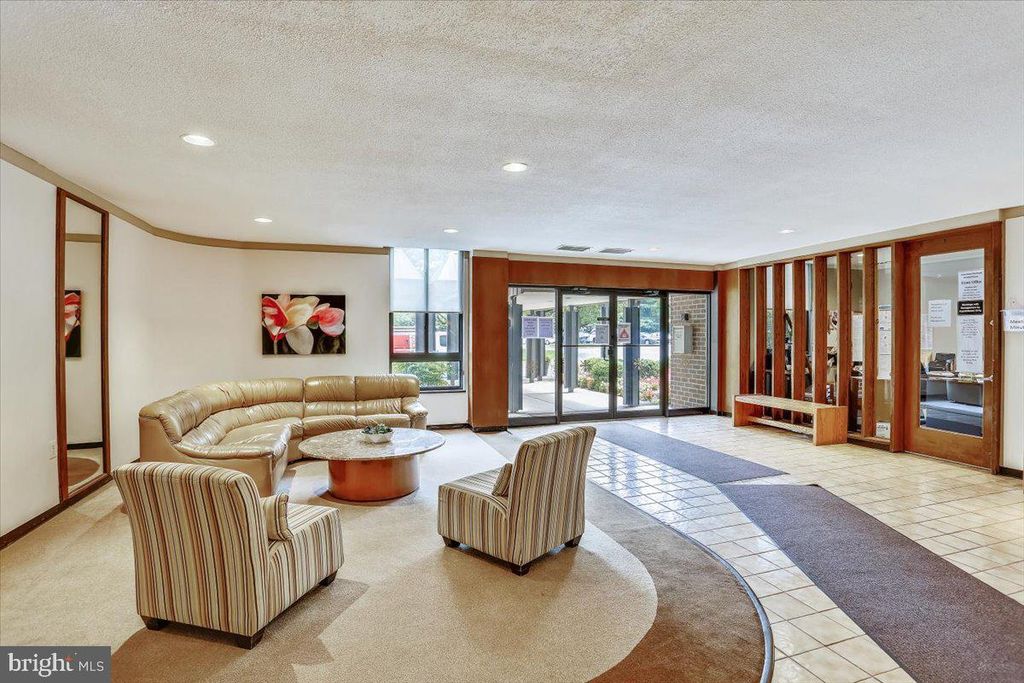 Image 3 of property listing at 9900 GEORGIA AVE #27-613, Silver Spring, MD 20902