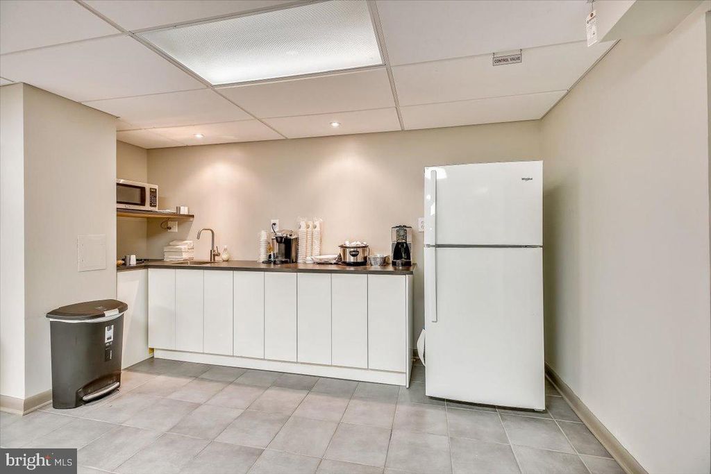 Image 34 of property listing at 9900 GEORGIA AVE #27-613, Silver Spring, MD 20902