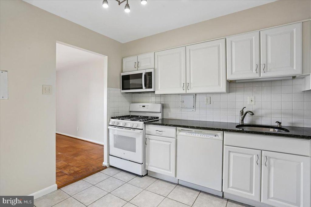 Image 6 of property listing at 9900 GEORGIA AVE #27-613, Silver Spring, MD 20902