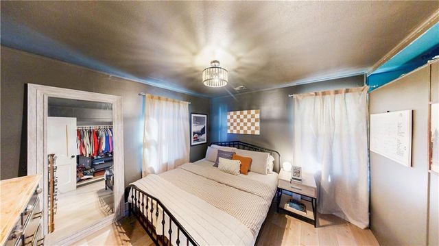 7708 Robinson Street, Overland Park, KS 66204