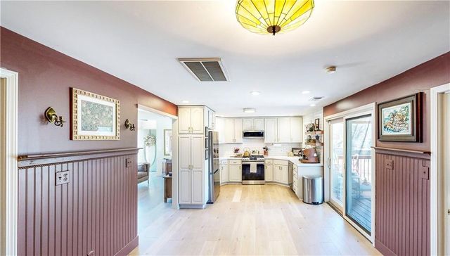 7708 Robinson Street, Overland Park, KS 66204