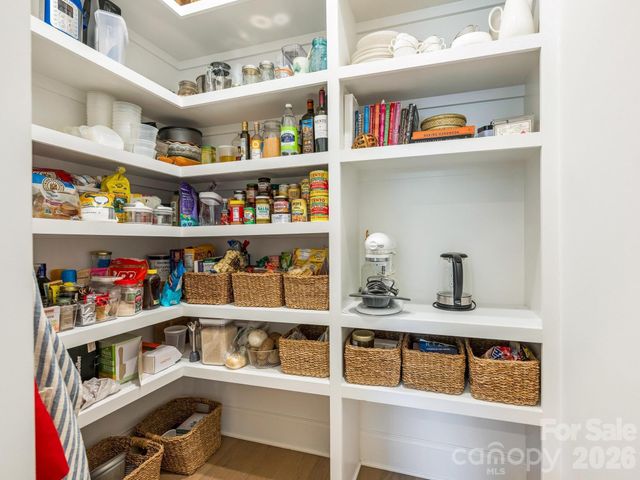 2926 Windsor Avenue, Charlotte, NC 28209