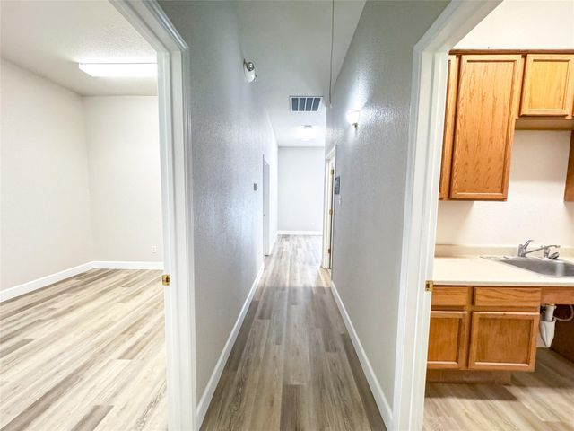 15901 Central Commerce DR 502, Pflugerville, TX 78660