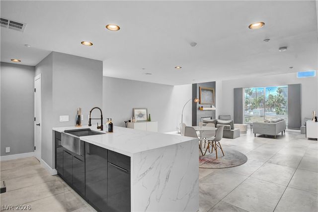 121 South 11th Street, Las Vegas, NV 89101