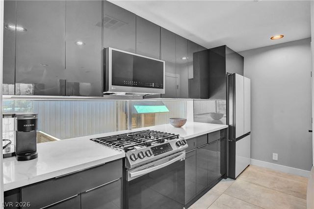 121 South 11th Street, Las Vegas, NV 89101