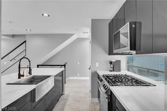 121 South 11th Street, Las Vegas, NV 89101