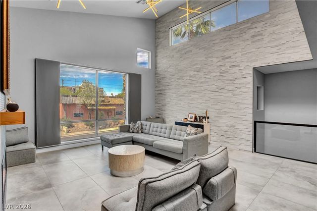 121 South 11th Street, Las Vegas, NV 89101