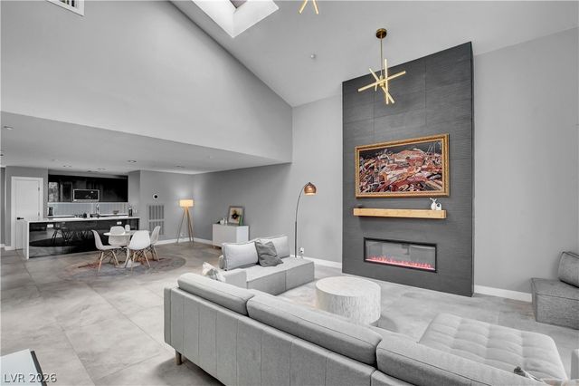 121 South 11th Street, Las Vegas, NV 89101
