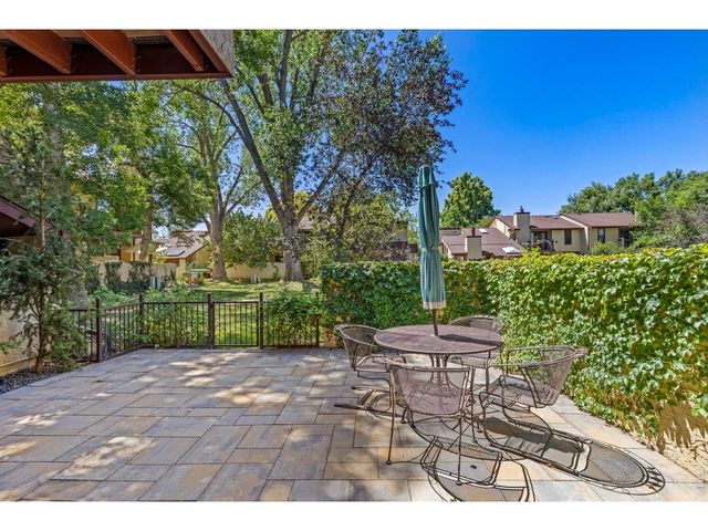 2660 Hawthorne Pl, Boulder, CO 80304