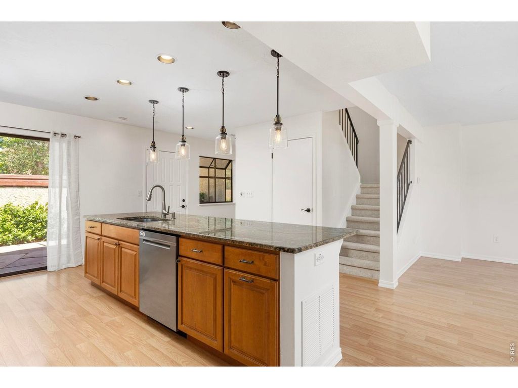 2660 Hawthorne Pl, Boulder, CO 80304