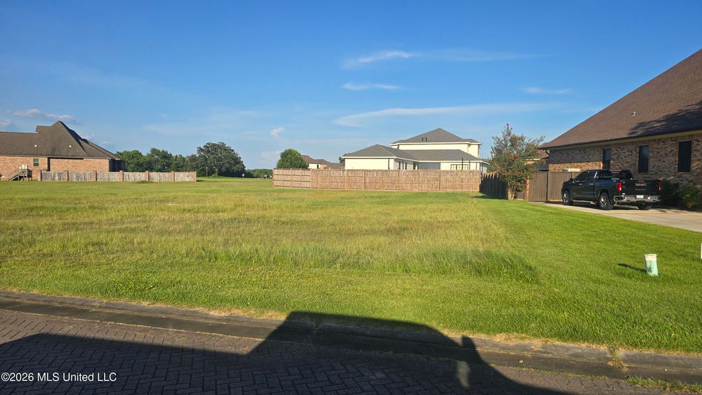 406 Goose Pointe Boulevard, Biloxi, MS 39531