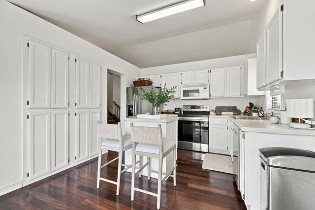 3875 Walnut Grove Lane N, Plymouth, MN 55446