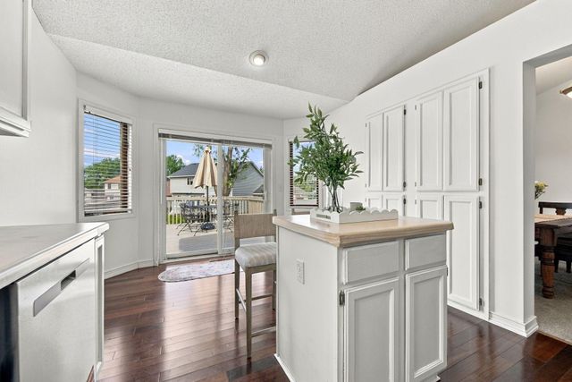3875 Walnut Grove Lane N, Plymouth, MN 55446