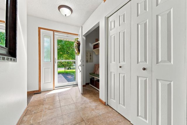 3875 Walnut Grove Lane N, Plymouth, MN 55446