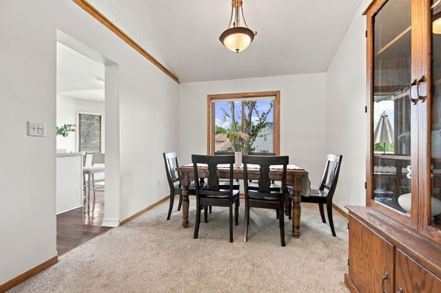 3875 Walnut Grove Lane N, Plymouth, MN 55446