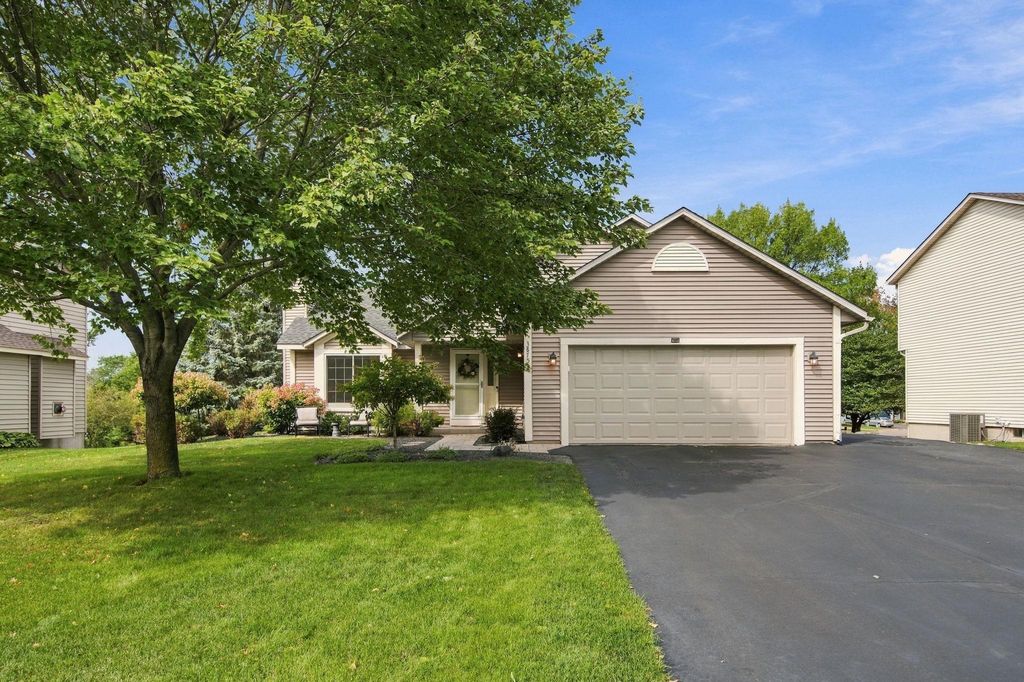 3875 Walnut Grove Lane N, Plymouth, MN 55446 — exterior