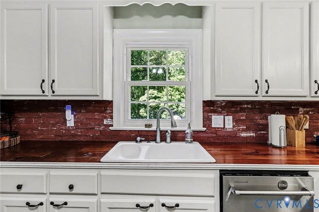 2715 Pineridge Ln, Powhatan, VA 23139