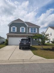 5527 Redleaf Rose Dr., Myrtle Beach, SC 29579