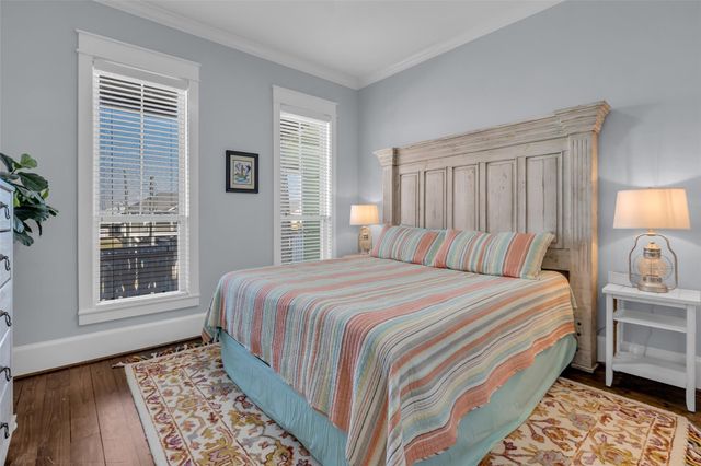 911 Tidelands Drive, Crystal Beach, TX 77650