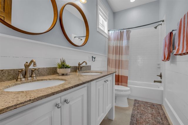 911 Tidelands Drive, Crystal Beach, TX 77650