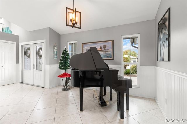 12054 W Broad Jump Court, Homosassa, FL 34448