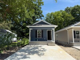 319 Gentry St, Tullahoma, TN 37388