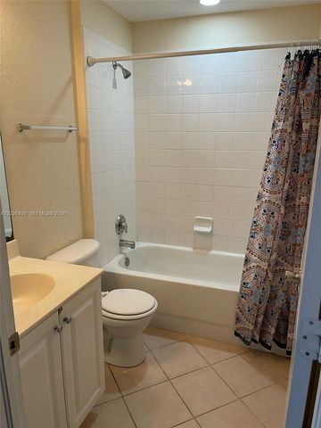 2043 Nassau Dr 2043, Riviera Beach, FL 33404