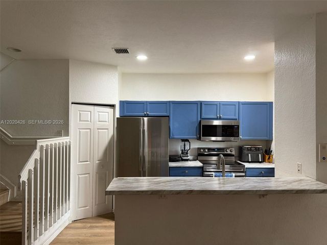 2043 Nassau Dr 2043, Riviera Beach, FL 33404