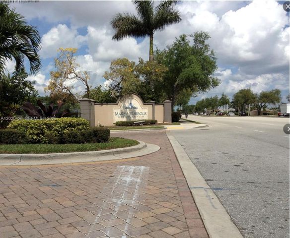 2043 Nassau Dr 2043, Riviera Beach, FL 33404