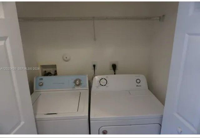 2043 Nassau Dr 2043, Riviera Beach, FL 33404