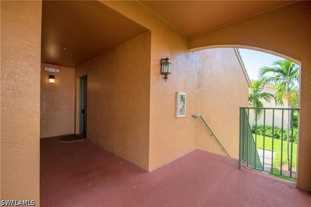 1220 Wildwood Lakes BLVD 201, Naples, FL 34104