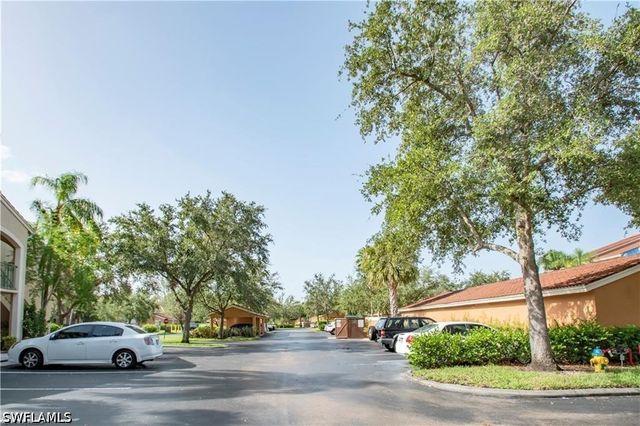 1220 Wildwood Lakes BLVD 201, Naples, FL 34104