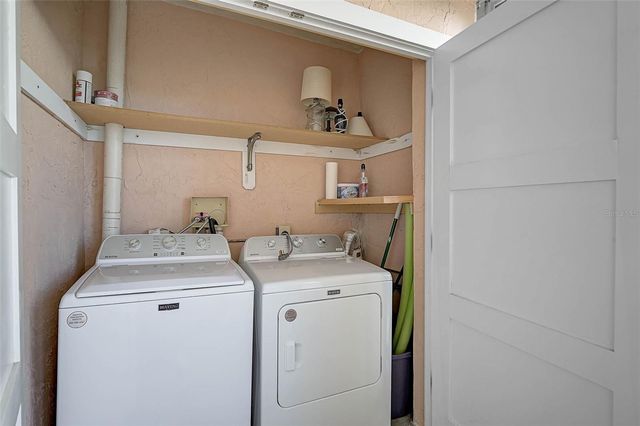 3585 LAKE BAYSHORE DRIVE J-301, Bradenton, FL 34205