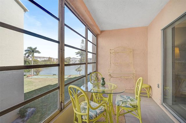 3585 LAKE BAYSHORE DRIVE J-301, Bradenton, FL 34205