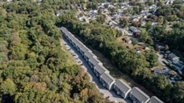 124 Tennis Plaza Rd 40, Dracut, MA 01826