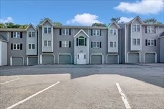 124 Tennis Plaza Rd 40, Dracut, MA 01826