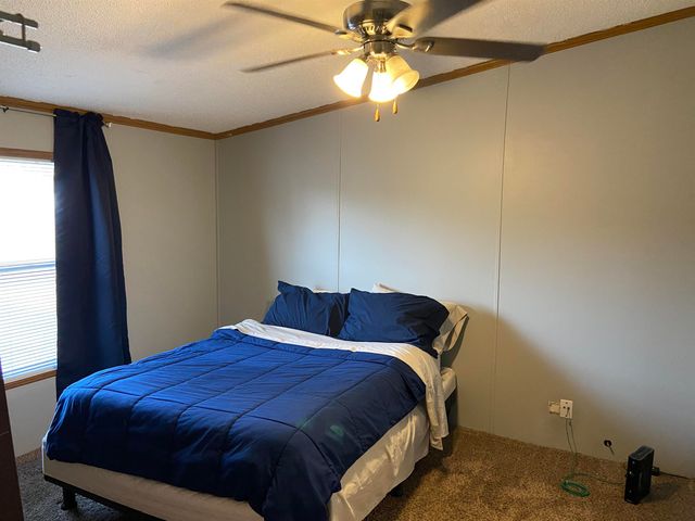 2001 E 53rd St S, Wichita, KS 67216