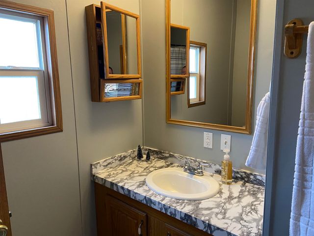 2001 E 53rd St S, Wichita, KS 67216