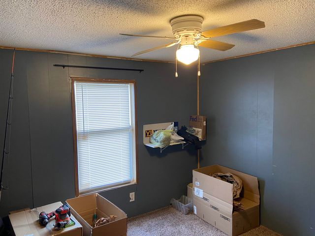 2001 E 53rd St S, Wichita, KS 67216