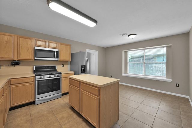 7102 Dillon Drive, Magnolia, TX 77354