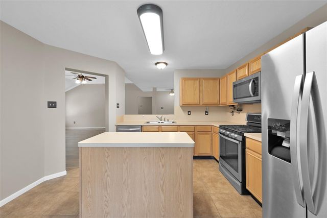 7102 Dillon Drive, Magnolia, TX 77354