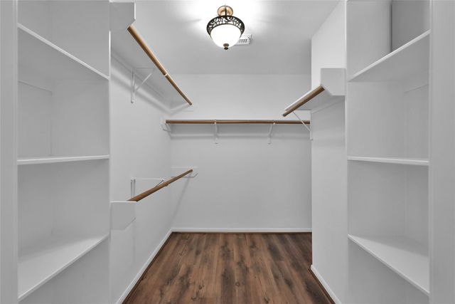 7102 Dillon Drive, Magnolia, TX 77354