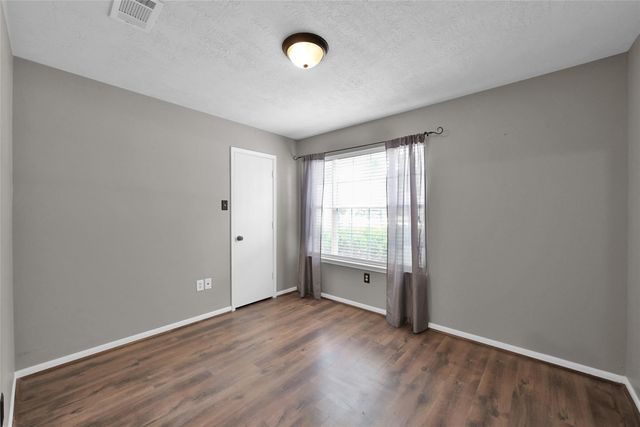 7102 Dillon Drive, Magnolia, TX 77354