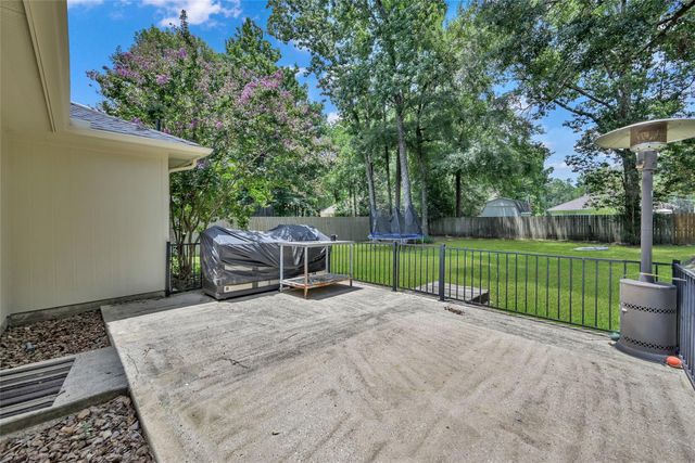 7102 Dillon Drive, Magnolia, TX 77354