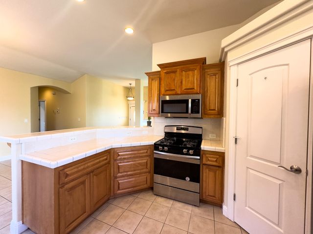 531 Fair Hill Drive, Redding, CA 96003