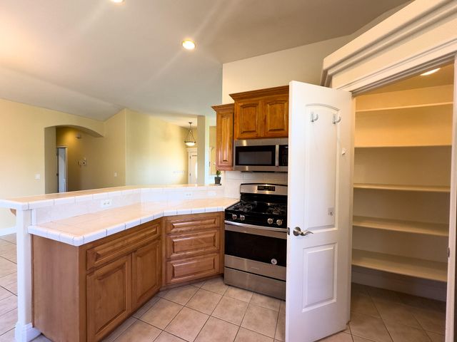 531 Fair Hill Drive, Redding, CA 96003