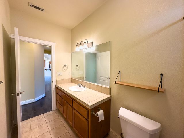 531 Fair Hill Drive, Redding, CA 96003