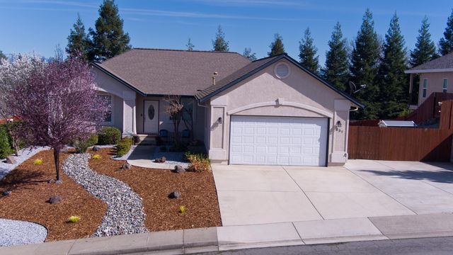 531 Fair Hill Drive, Redding, CA 96003