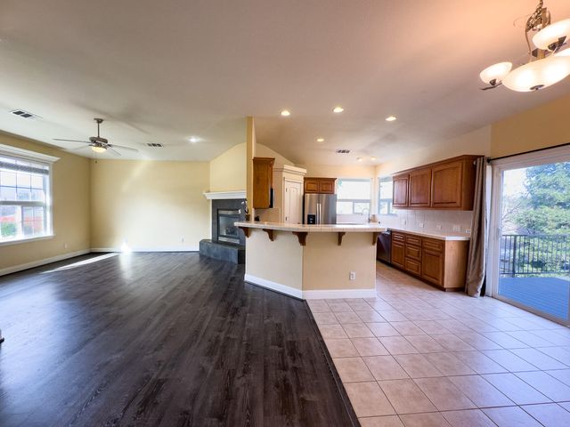 531 Fair Hill Drive, Redding, CA 96003